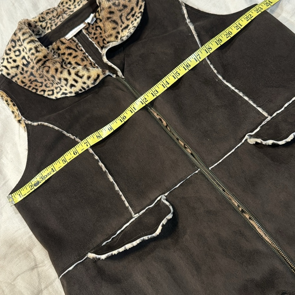 Leopard Print and Brown Vest - Picture 7 of 8